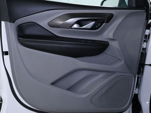 Used 2020 GMC Terrain SLT image 12