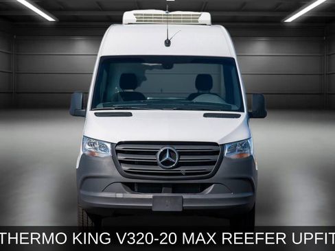 Used 2024 Mercedes-Benz Sprinter 144 Cargo image 3