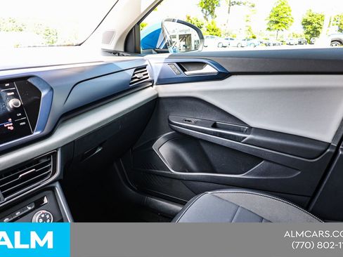 Used 2022 Volkswagen Taos SE FWD image 33