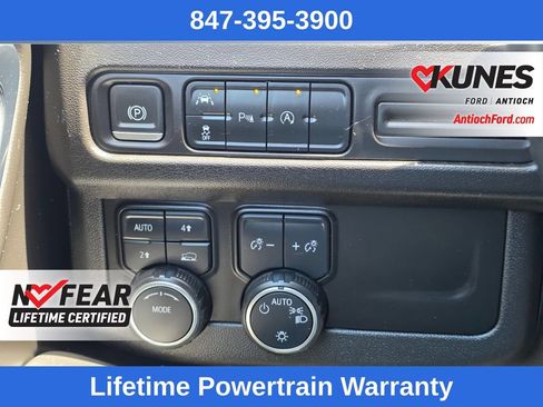 Used 2023 Chevrolet Suburban LT AWD/4WD image 43