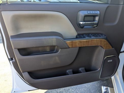 Used 2018 GMC Sierra 1500 SLT w/ SLT Premium Package image 10