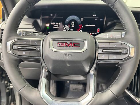 New 2026 GMC Acadia Elevation image 15