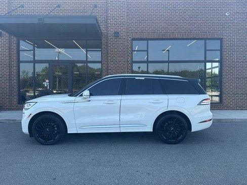 Used 2021 Lincoln Aviator Reserve w/ Equipment Group 210A AWD/4WD image 4