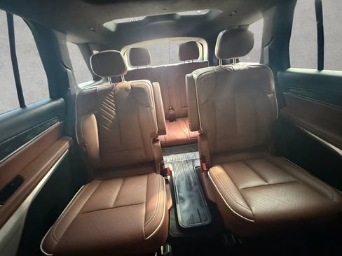 Used 2026 Cadillac Vistiq Platinum AWD/4WD image 22