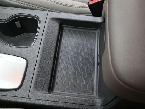 Used 2024 Nissan Frontier SV w/ Technology Package image 19