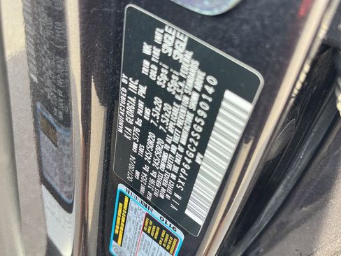 Used 2025 Kia Telluride S FWD image 35