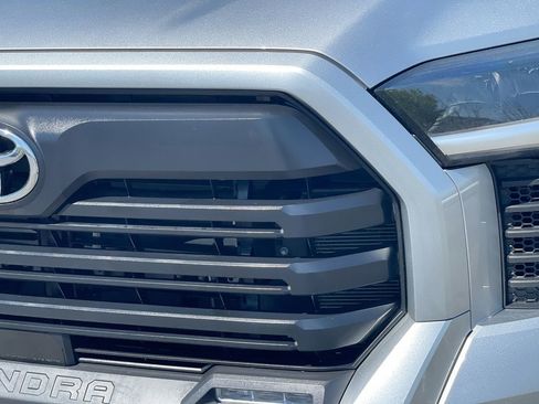 Certified 2022 Toyota Tundra SR5 w/ SR5 Convenience Package AWD/4WD image 19