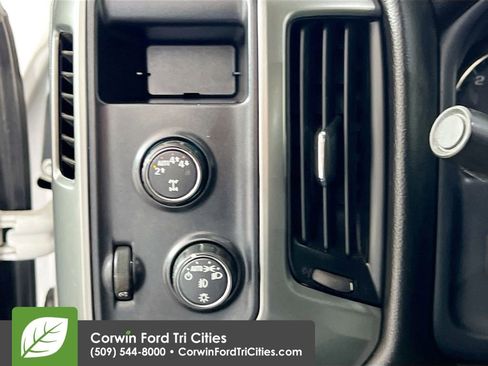 Used 2018 Chevrolet Silverado 1500 LT w/ All Star Edition image 18