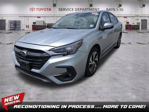 Used 2025 Subaru Legacy Premium AWD/4WD image 1