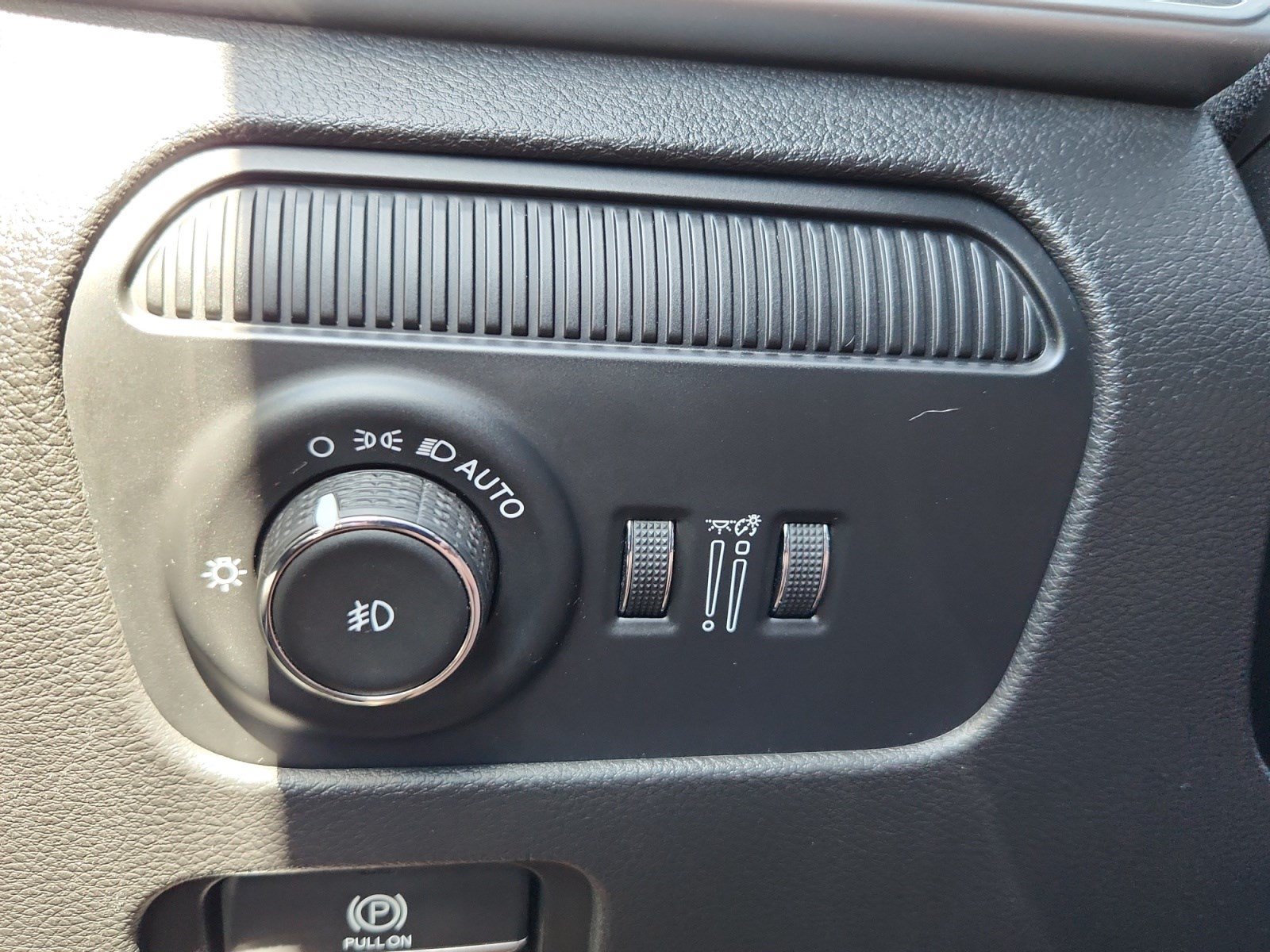 Used 2025 Jeep Wagoneer Series II AWD/4WD image 24