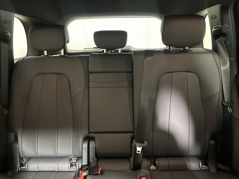 New 2026 Mercedes-Benz GLB 250 4MATIC image 22