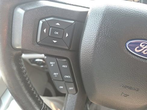Used 2018 Ford F150 XLT w/ Equipment Group 302A Luxury AWD/4WD image 19