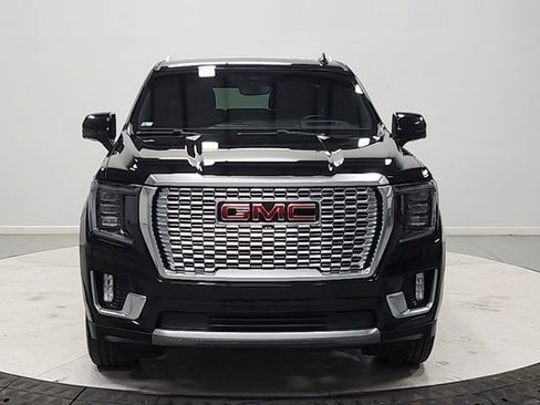 Used 2021 GMC Yukon Denali w/ Denali Ultimate Package AWD/4WD image 2