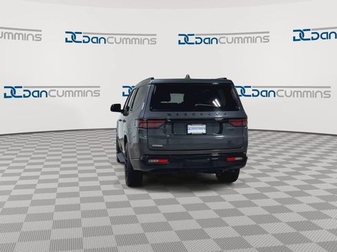 Used 2023 Jeep Wagoneer Series II AWD/4WD image 8