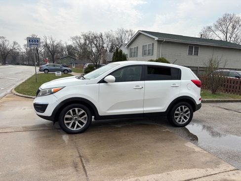 Used 2016 Kia Sportage LX image 18