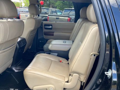Used 2015 Toyota Sequoia Platinum RWD image 9