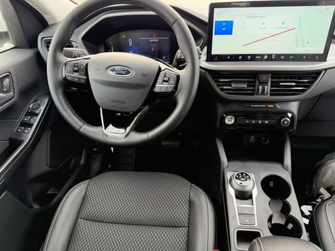 New 2026 Ford Escape SE image 10