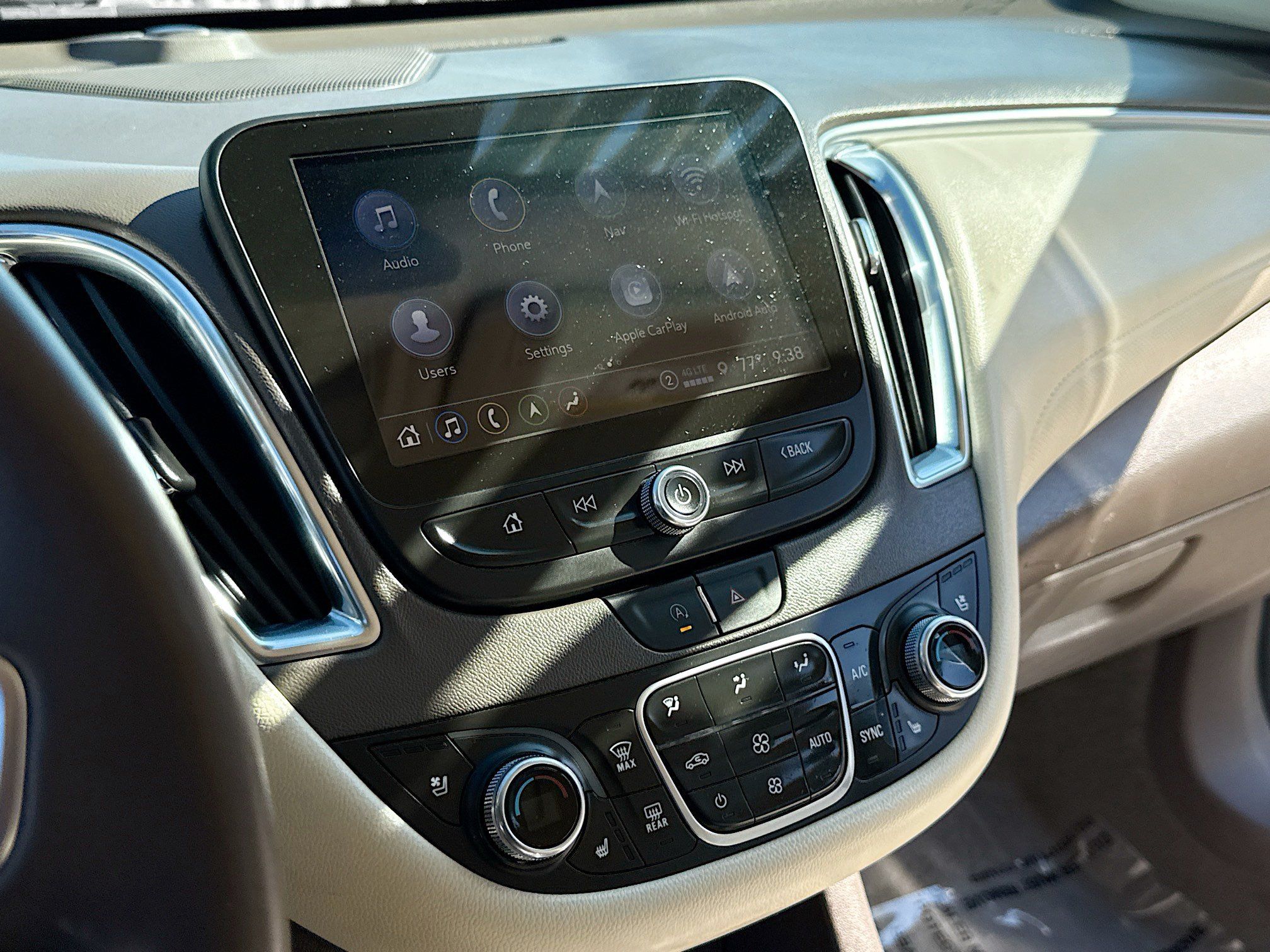 Used 2024 Chevrolet Malibu LT FWD image 8