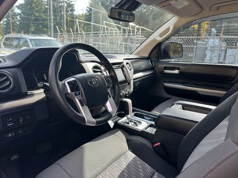 Used 2018 Toyota Tundra SR5 w/ SR5 Upgrade Package image 9