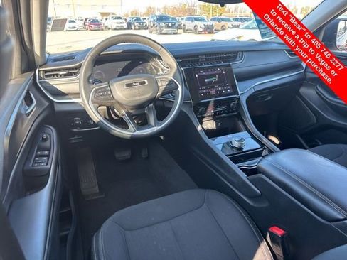 Used 2023 Jeep Grand Cherokee L Laredo image 13