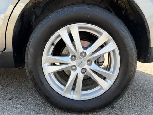 Used 2012 Hyundai Santa Fe SE image 14