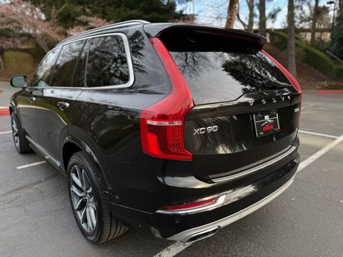 Used 2017 Volvo XC90 T6 Inscription w/ Vision Package image 7