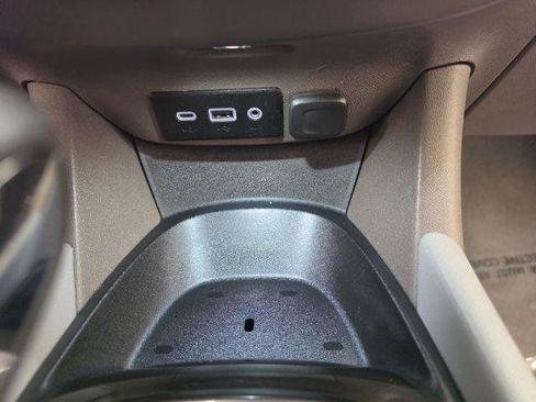 Used 2021 Chevrolet Malibu LS FWD image 25