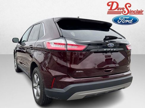 Used 2024 Ford Edge SEL w/ Convenience Package image 9
