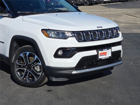 Certified 2022 Jeep Compass Limited image 2