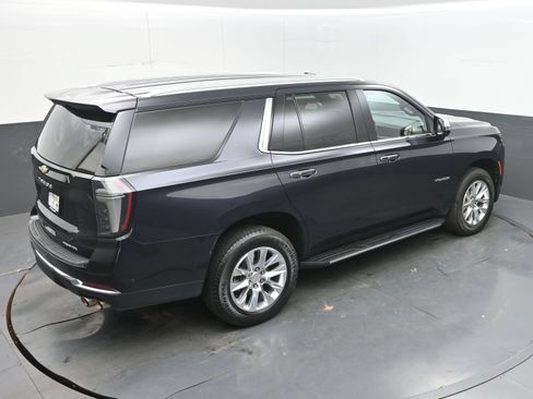 Used 2025 Chevrolet Tahoe Premier AWD/4WD image 34