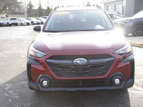 Used 2025 Subaru Outback Premium w/ Popular Package #1A image 8