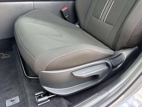 New 2026 Hyundai Elantra SEL Sport FWD image 11