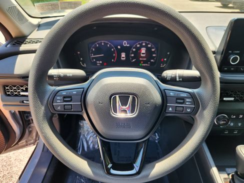 Certified 2023 Honda Accord EX image 9