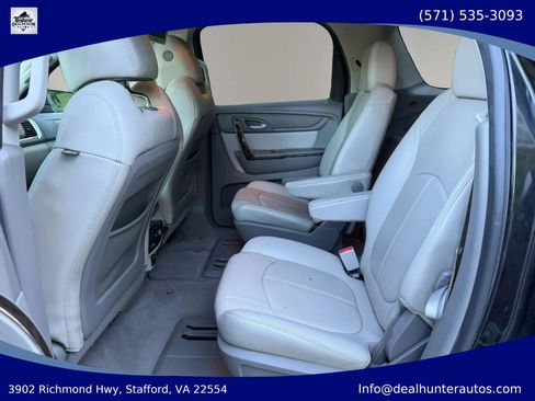 Used 2016 GMC Acadia SLT w/ Open Road Package FWD image 25