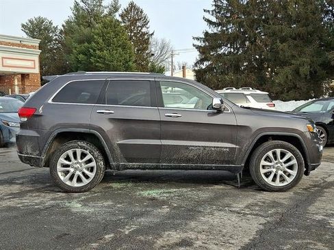 Used 2017 Jeep Grand Cherokee Limited image 7