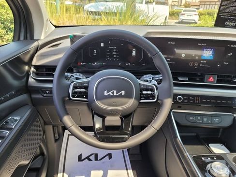 New 2026 Kia Carnival SX w/ SX Dark Edition Package FWD image 12