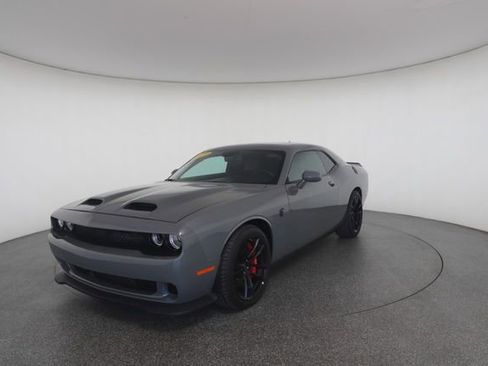 Used 2023 Dodge Challenger SRT Hellcat image 2