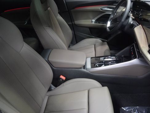 New 2025 Audi Q5 Prestige image 7