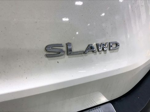 Used 2023 Nissan Rogue SL AWD/4WD image 10