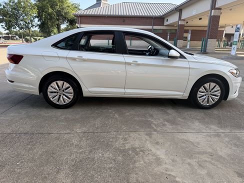 Used 2019 Volkswagen Jetta S w/ Driver Assistance Package FWD image 8