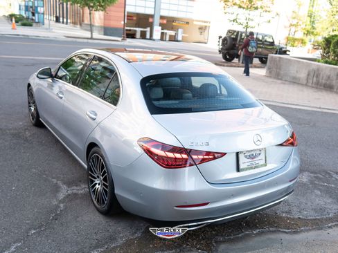 Used 2022 Mercedes-Benz C 300 4MATIC Sedan image 5