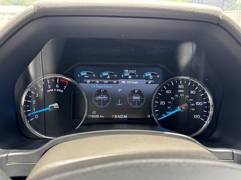 Used 2018 Ford Expedition Max XLT w/ Equipment Group 202A RWD image 7
