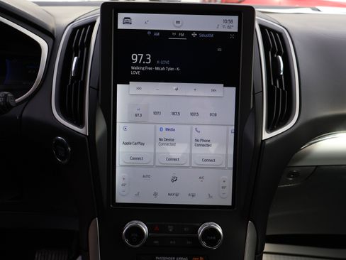 Used 2021 Ford Edge SEL image 22