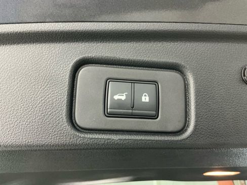 Used 2024 Nissan Pathfinder Platinum w/ Cargo Package image 37