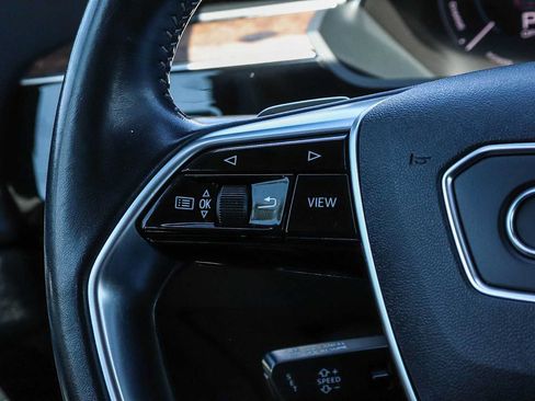 Used 2019 Audi e-tron Prestige w/ Prestige Package AWD/4WD image 23