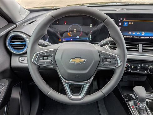New 2026 Chevrolet Trax LT w/ Driver Confidence Package image 10