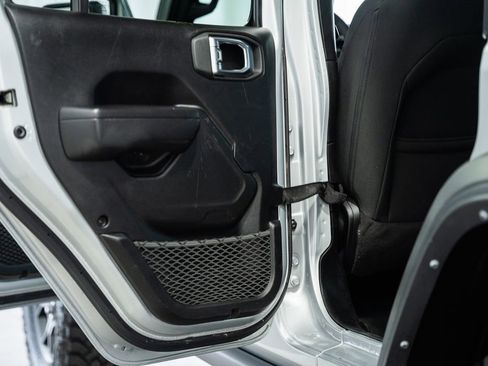 Used 2023 Jeep Wrangler Unlimited image 41