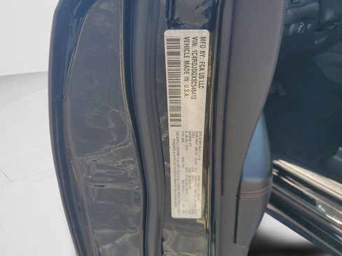 Used 2025 Dodge Durango GT AWD/4WD image 27