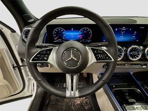 Certified 2025 Mercedes-Benz GLB 250 4MATIC image 11