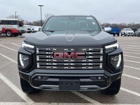 Used 2024 GMC Canyon Denali w/ LPO, Denali Black Edition image 9